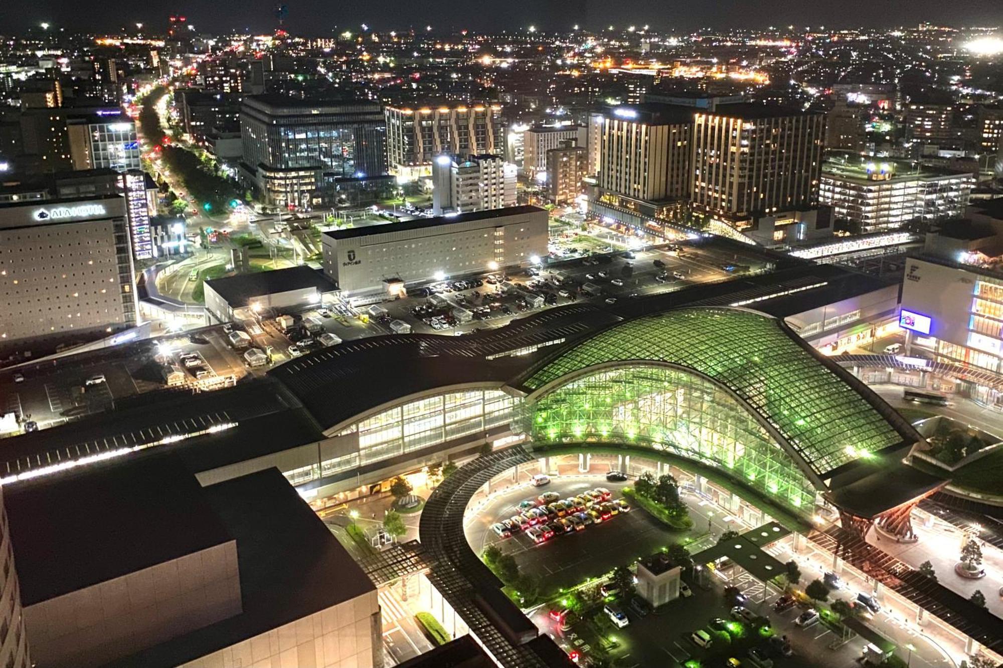 Hotel Nikko Kanazawa Bagian luar foto The station at night