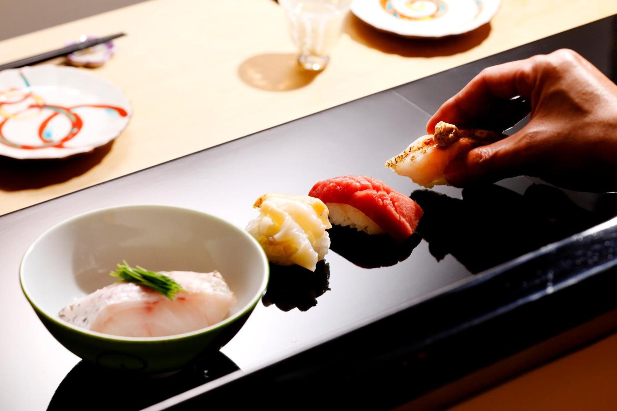 Hotel Nikko Kanazawa Bagian luar foto Sushi