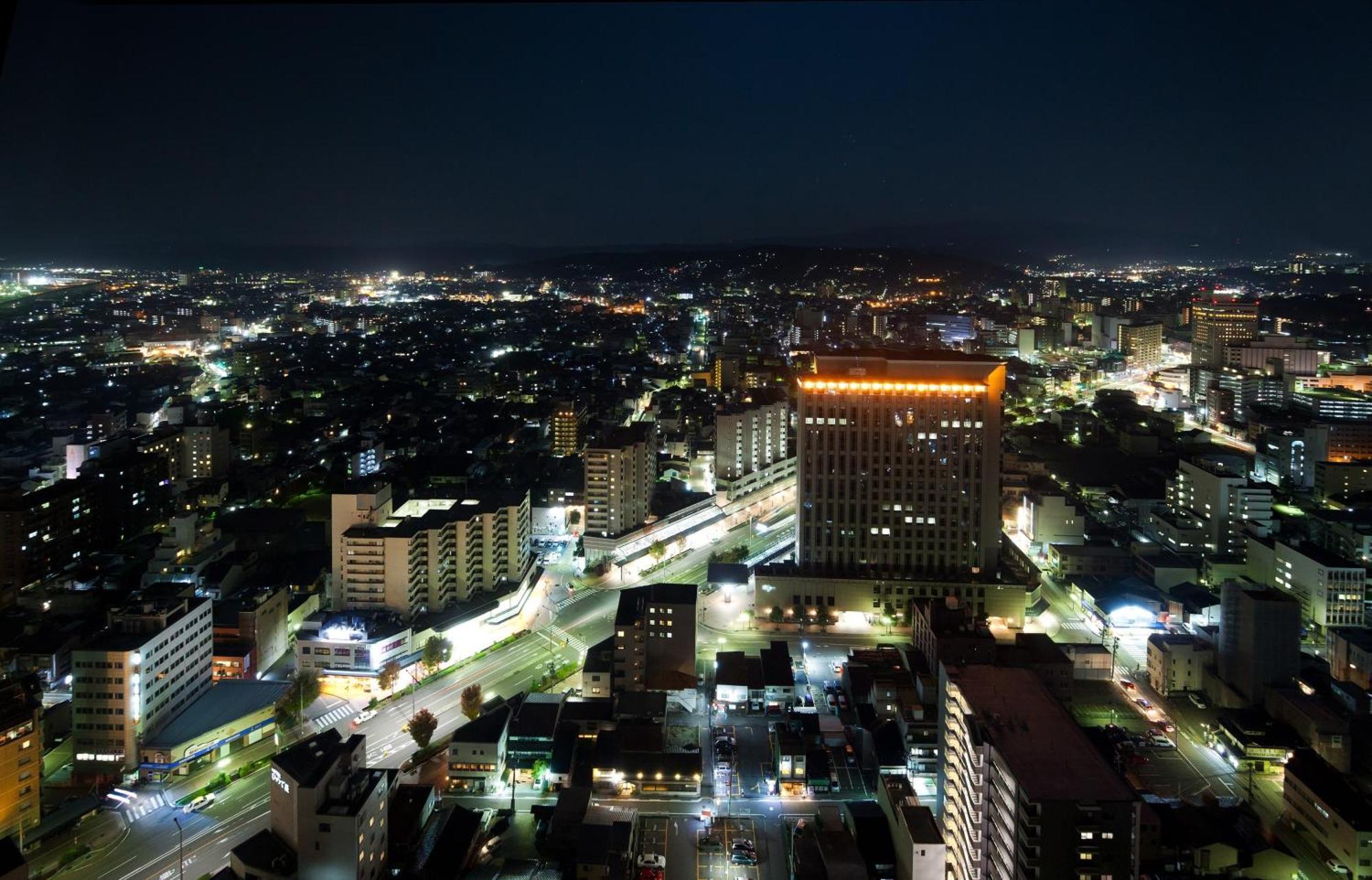 Hotel Nikko Kanazawa Bagian luar foto Phoenix skyline at night